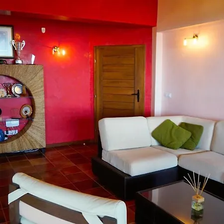 афина - Afina Villa Baltsjik