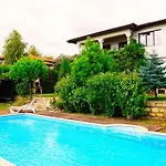 афина - Afina Villa Balchik